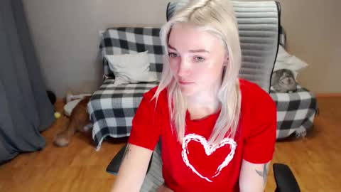 Snapshot of puma_ma chatting on February 2026 03:23:01 AM Polly online show from February 2026 03:23:01 AM