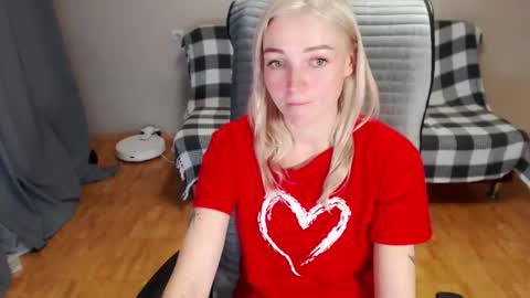 Snapshot of puma_ma chatting on February 2026 02:35:01 PM Polly online show from February 2026 02:35:01 PM