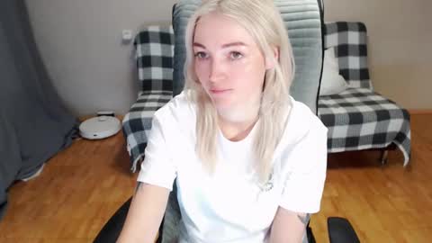 Snapshot of puma_ma chatting on February 2026 03:13:02 AM Polly online show from February 2026 03:13:02 AM