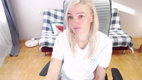 Snapshot of puma_ma chatting on March 2026 05:35:02 AM Polly online show from March 2026 05:35:02 AM