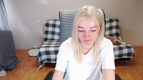 Polly online show from March 2026 04:45:02 AM