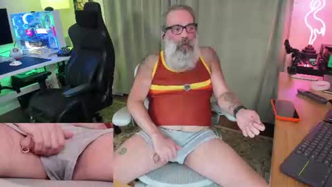 Snapshot of pupnpapa chatting on July 2026 03:35:02 AM Pup And Papa bear online show from July 2026 03:35:02 AM