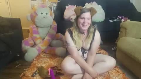 Snapshot of puppygirllovestobeg chatting on June 2026 07:12:01 AM puppygirllovestobeg online show from June 2026 07:12:01 AM
