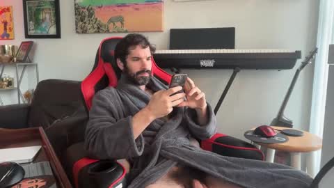 Snapshot of pupscritch chatting on February 2026 04:18:01 PM Pup Scritch online show from February 2026 04:18:01 PM