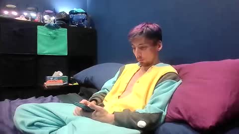 Alpha Pup Sparky online show from December 2025 07:28:01 AM