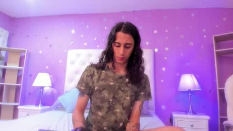 Snapshot of puretemptation_ chatting on February 2026 01:20:01 PM Experienced guys online show from February 2026 01:20:01 PM