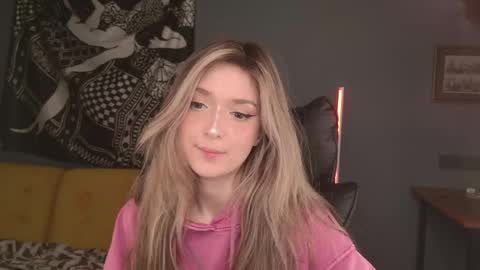 Bella online show from May 2026 11:20:01 PM