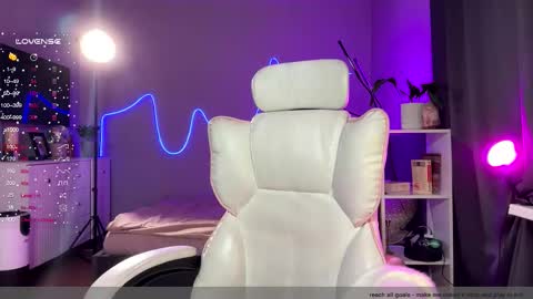 Snapshot of purple_baby chatting on November 2025 01:00:02 PM Sasha wait you here 6 of November. will celebrate my B- day online show from November 2025 01:00:02 PM