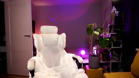 Sasha  wait you here 6 of November. will celebrate my B- day online show from July 2026 01:28:01 PM