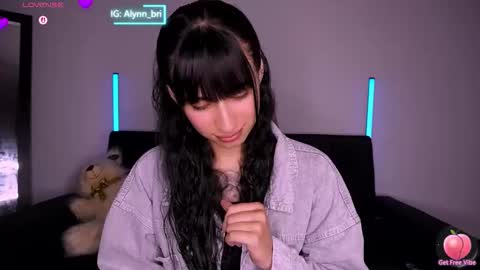 Alynn online show from February 2026 02:01:02 AM