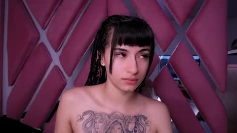 Alynn online show from April 2026 01:33:01 AM