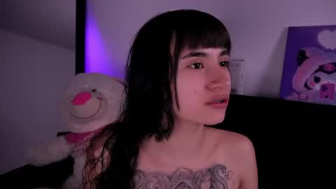 Snapshot of purplesnake_ chatting on August 2026 04:45:02 AM Alynn online show from August 2026 04:45:02 AM