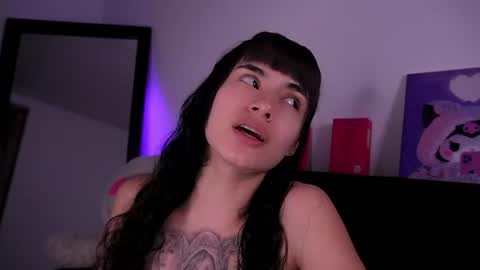 Snapshot of purplesnake_ chatting on August 2026 01:53:01 AM Alynn online show from August 2026 01:53:01 AM