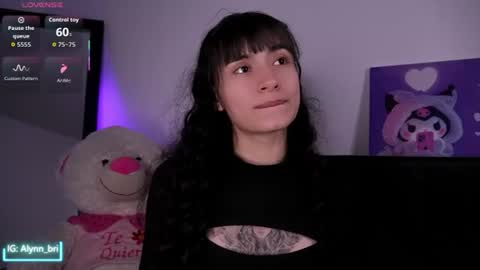 Snapshot of purplesnake_ chatting on August 2026 06:49:01 AM Alynn online show from August 2026 06:49:01 AM