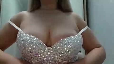 Snapshot of pussyxkitty chatting on March 2026 05:13:02 PM Alice online show from March 2026 05:13:02 PM