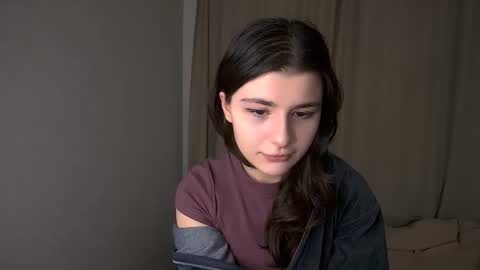 Ava online show from September 2025 09:48:02 PM