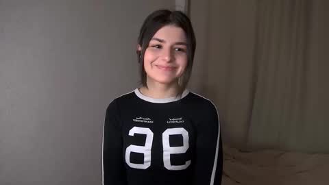 Ava online show from September 2025 07:24:02 PM