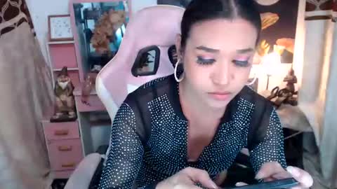 Snapshot of pythoncock4u chatting on November 2025 05:36:02 PM Queen Agatha online show from November 2025 05:36:02 PM