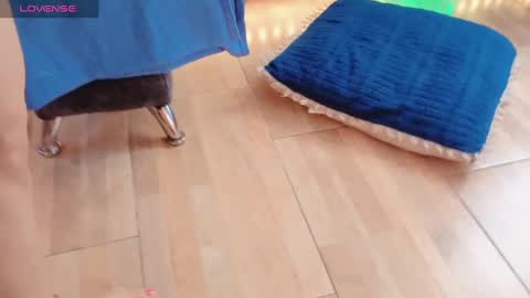 Queen And King online show from February 2025 07:05:02 PM