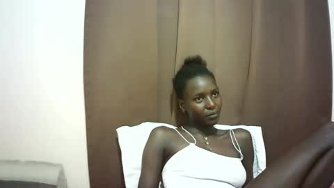 Snapshot of queen_0012 chatting on April 2026 08:53:02 PM asher online show from April 2026 08:53:02 PM