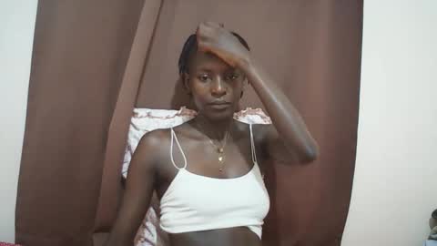 Snapshot of queen_0012 chatting on April 2026 07:53:02 PM asher online show from April 2026 07:53:02 PM