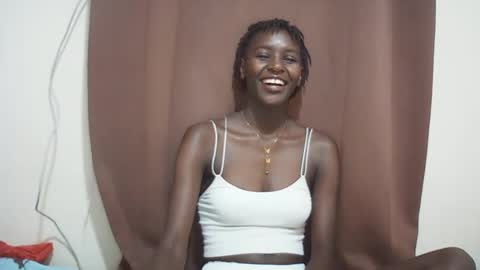 Snapshot of queen_0012 chatting on May 2026 06:35:02 PM asher online show from May 2026 06:35:02 PM