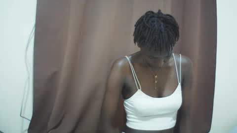 Snapshot of queen_0012 chatting on May 2026 08:20:01 AM asher online show from May 2026 08:20:01 AM