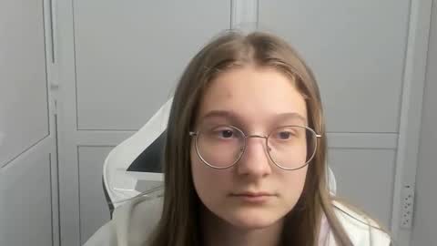 Amelie online show from March 2026 08:40:01 AM