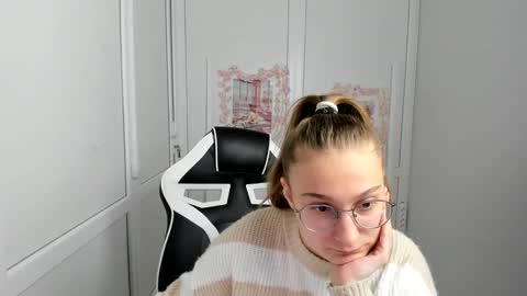 Amelie online show from May 2026 08:12:02 AM