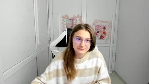 Amelie online show from May 2026 08:43:02 AM