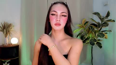 queen_danaya online show from April 2026 10:02:01 AM