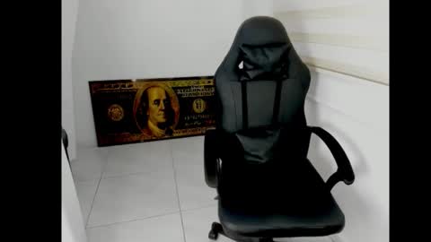 queen_findom1 online show from April 2026 05:49:01 AM