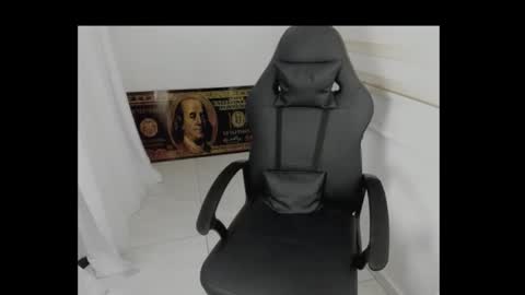 queen_findom1 online show from April 2026 06:19:01 AM