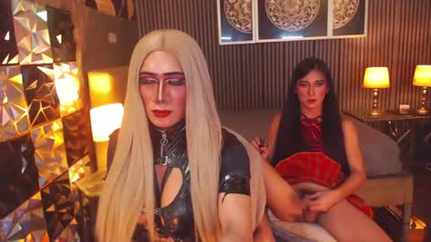 queen_horsecock online show from August 2026 12:24:02 AM
