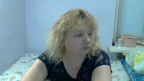 Snapshot of queen_jane8 chatting on June 2026 11:21:01 AM queen_jane8 online show from June 2026 11:21:01 AM