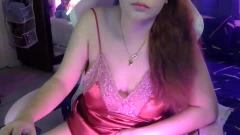 Snapshot of queen_kur chatting on October 2025 04:06:02 PM QueenHennessy online show from October 2025 04:06:02 PM