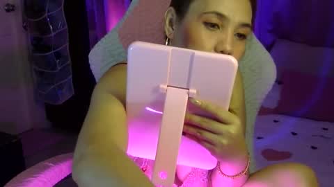 QueenHennessy online show from March 2026 04:09:01 PM