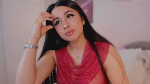 Snapshot of queen_liana chatting on April 2026 05:13:01 AM Liana online show from April 2026 05:13:01 AM