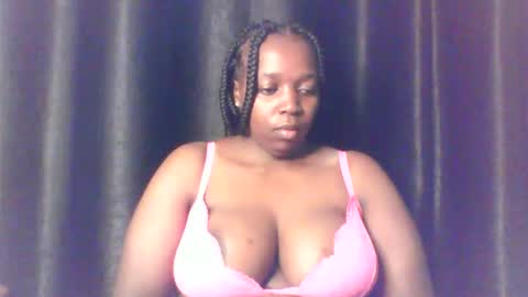 QUEEN online show from March 2026 03:45:02 AM