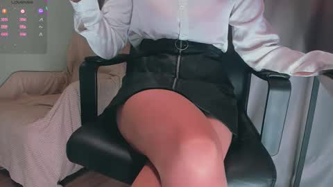 Snapshot of queen_nylon chatting on January 2026 08:03:01 PM Carly online show from January 2026 08:03:01 PM