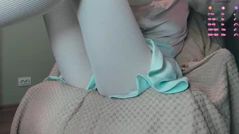 Snapshot of queen_nylon chatting on February 2026 06:34:02 PM Carly online show from February 2026 06:34:02 PM