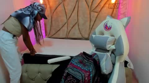 Snapshot of queen_perla_ chatting on January 2025 11:22:02 AM online show from January 2025 11:22:02 AM