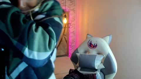 Snapshot of queen_perla_ chatting on January 2025 11:53:02 AM online show from January 2025 11:53:02 AM