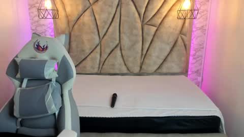 Snapshot of queen_perla_ chatting on January 2025 11:24:01 AM online show from January 2025 11:24:01 AM