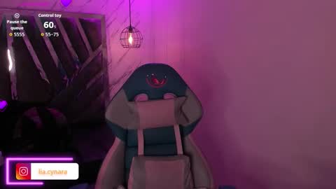 Snapshot of queen_perla_ chatting on October 2025 11:19:01 AM online show from October 2025 11:19:01 AM