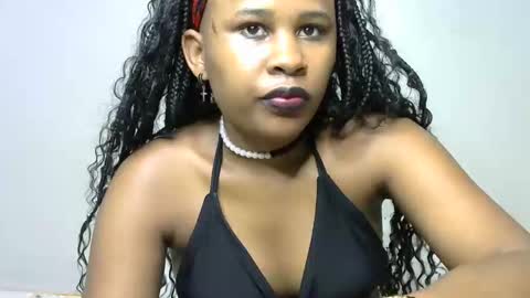 Snapshot of queen_polite chatting on November 2025 08:02:01 PM queen_polite online show from November 2025 08:02:01 PM