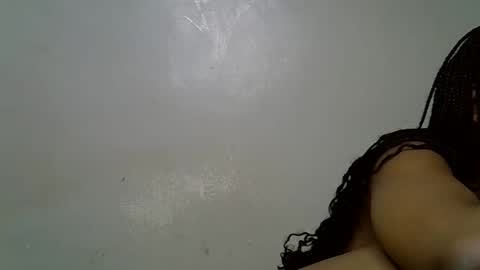 Snapshot of queen_polite chatting on December 2025 08:40:02 AM queen_polite online show from December 2025 08:40:02 AM