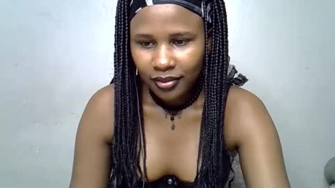 Snapshot of queen_polite chatting on December 2025 08:52:01 AM queen_polite online show from December 2025 08:52:01 AM