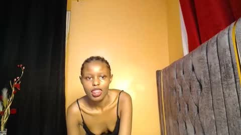 queen_sashavixen online show from November 2025 04:21:02 PM