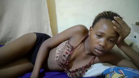 Snapshot of queen_slender chatting on April 2026 10:08:01 AM queen_slender online show from April 2026 10:08:01 AM